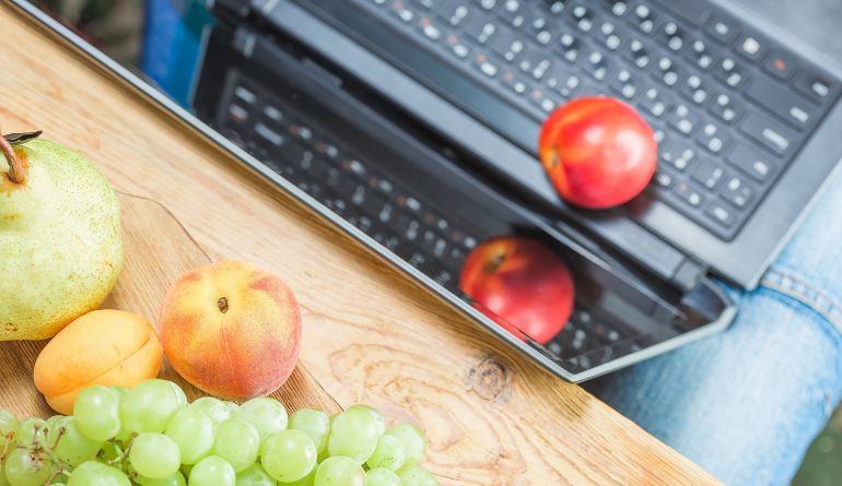 Fruta en la oficina para potenciar hábitos saludables